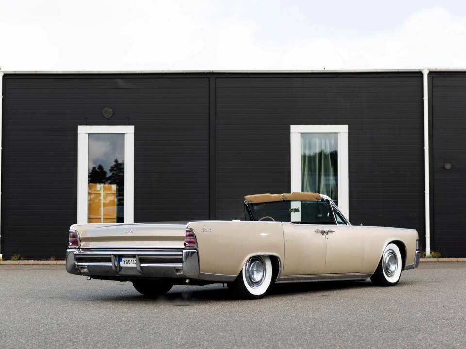 Bild 3/100 von Lincoln Continental Convertible (1965)