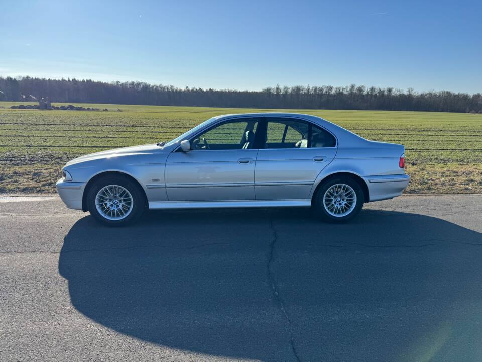 Bild 3/75 von BMW 540i (2001)