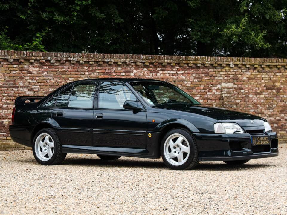 Image 31/50 de Lotus Carlton (1992)