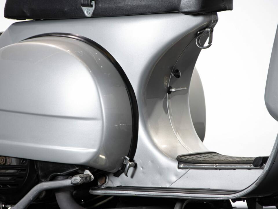 Bild 30/47 von Piaggio Vespa P 200 E (1977)