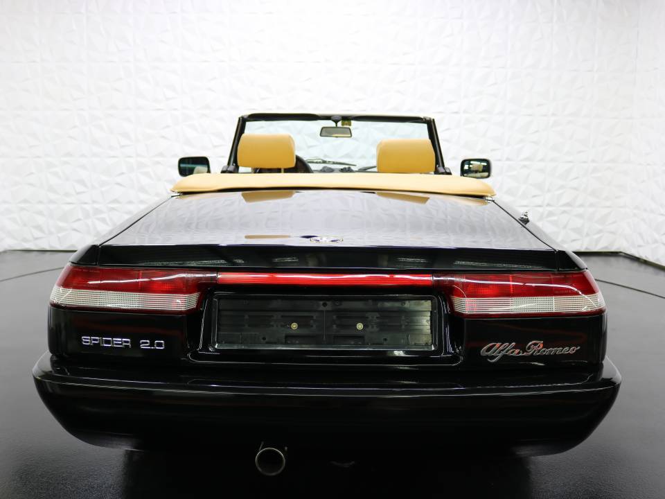 Imagen 8/38 de Alfa Romeo 2.0 Spider (1990)