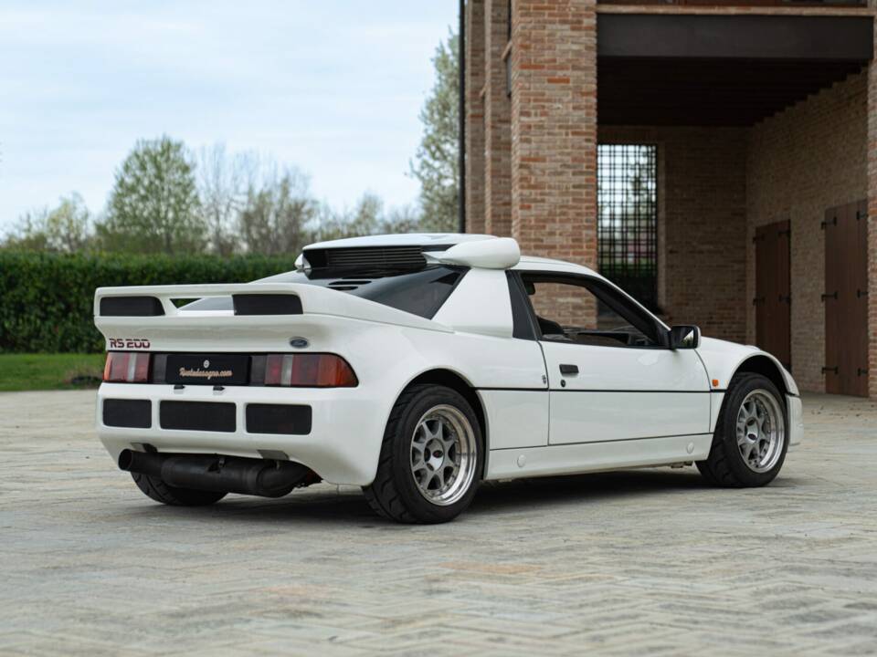 Image 9/50 of Ford RS200 (1987)