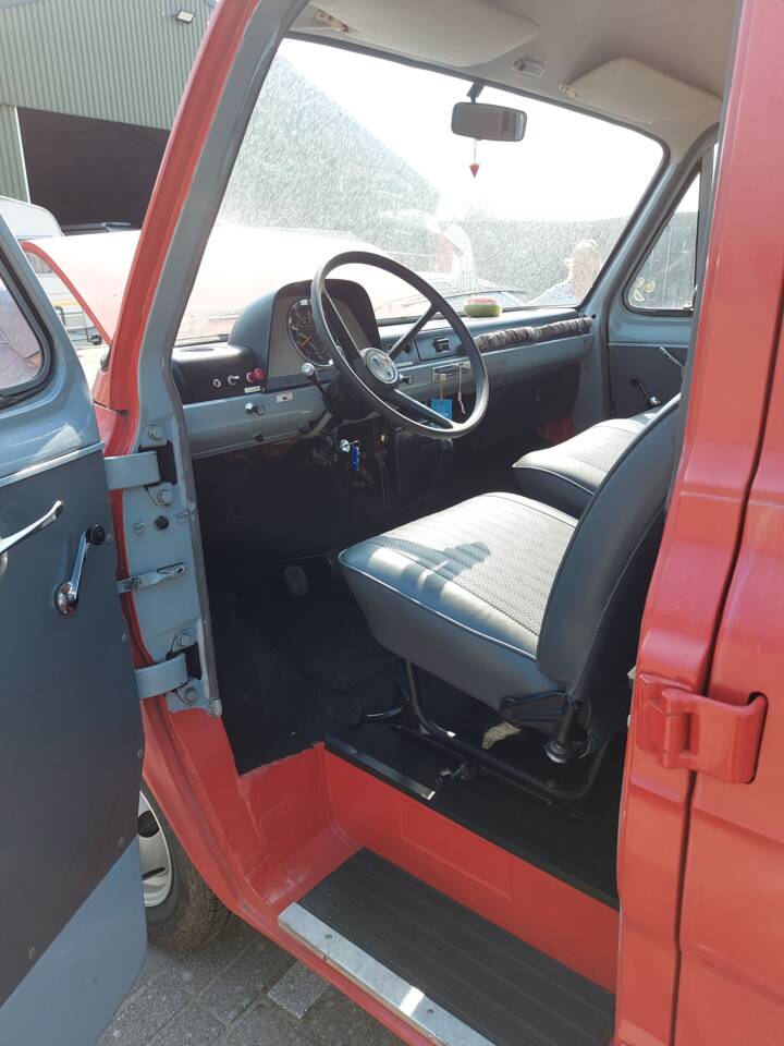 Image 6/26 de Ford Transit (1968)