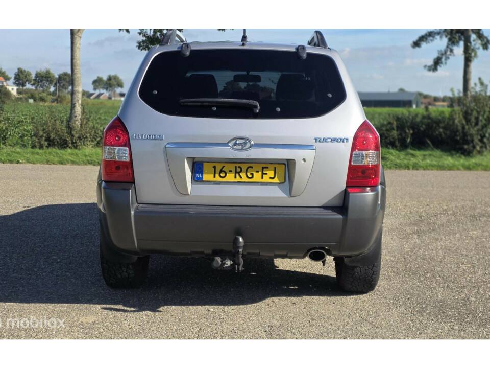 Image 13/46 of Hyundai Tucson 2.0i 4WD (2005)