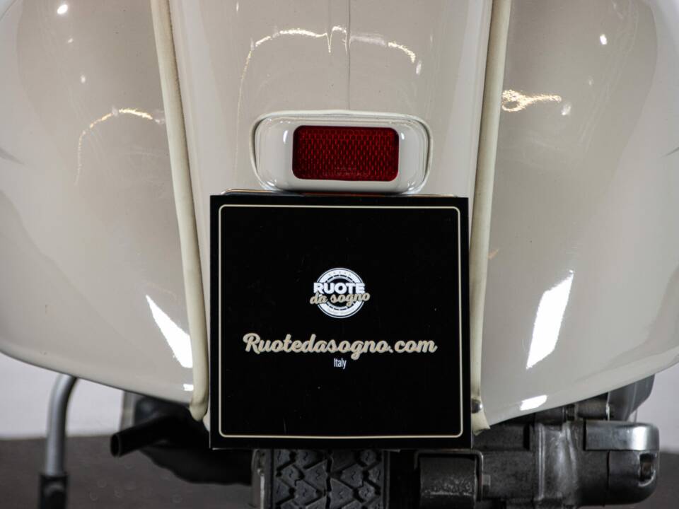 Image 42/50 de Piaggio Vespa 125 (1959)