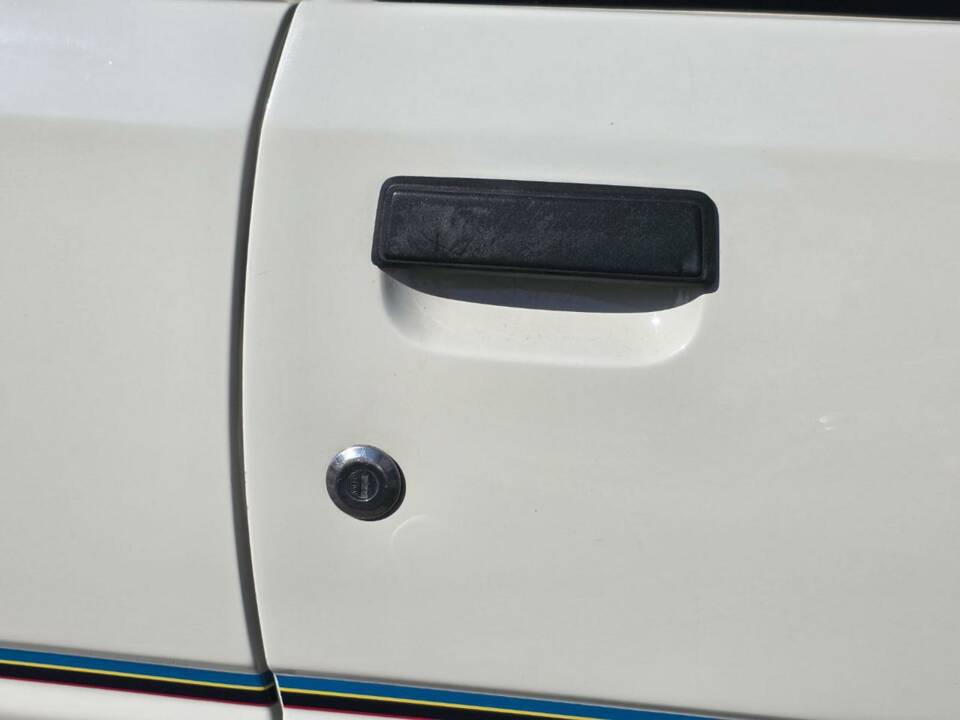 Immagine 17/25 di Peugeot 205 Rallye 1.3 (1991)