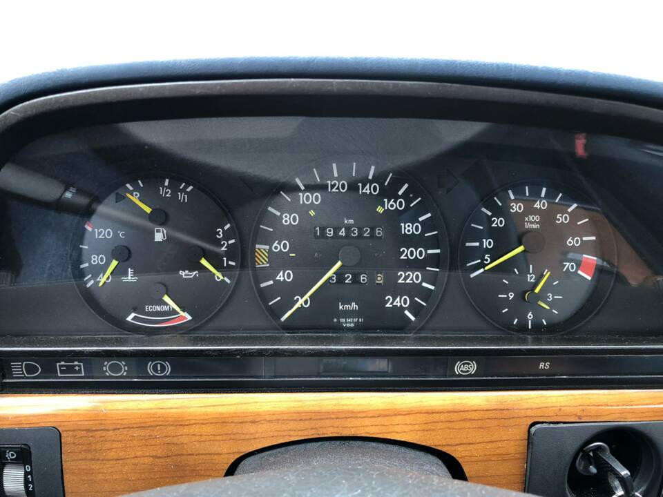 Bild 29/29 von Mercedes-Benz 280 SE (1981)