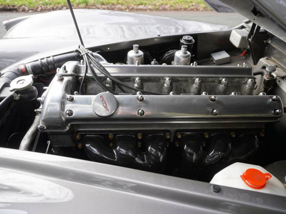 Bild 18/19 von Jaguar XK 140 FHC (1956)