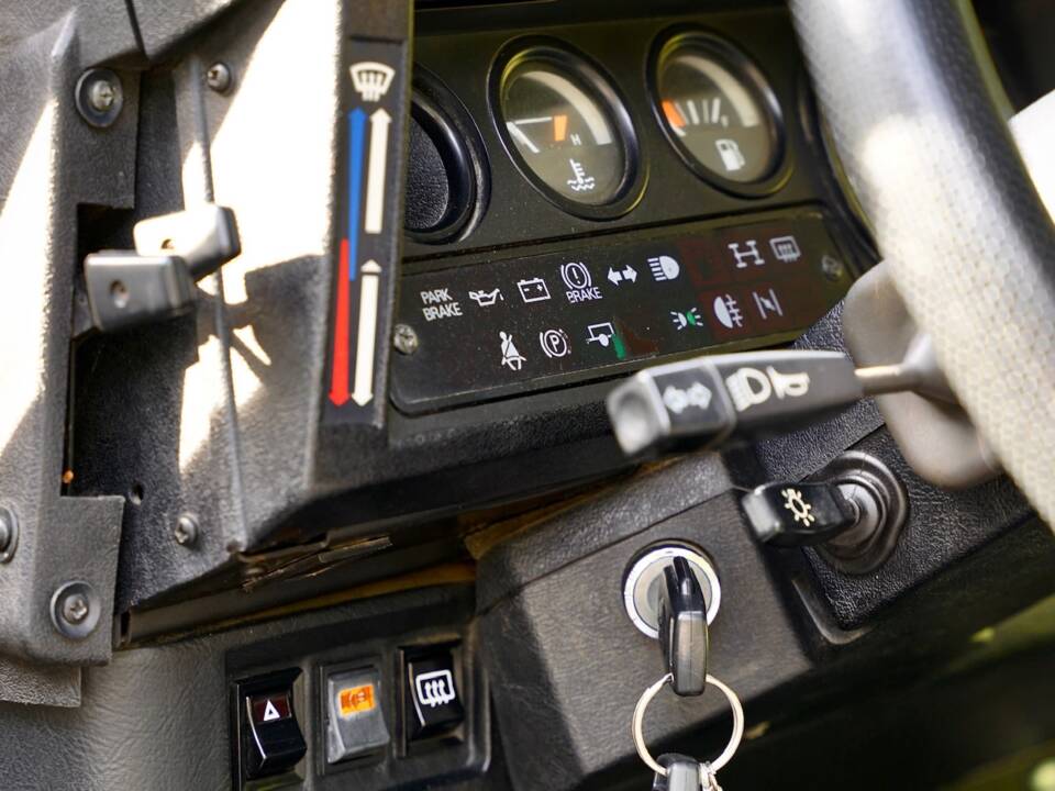 Image 10/96 of Land Rover Defender 90 (1995)