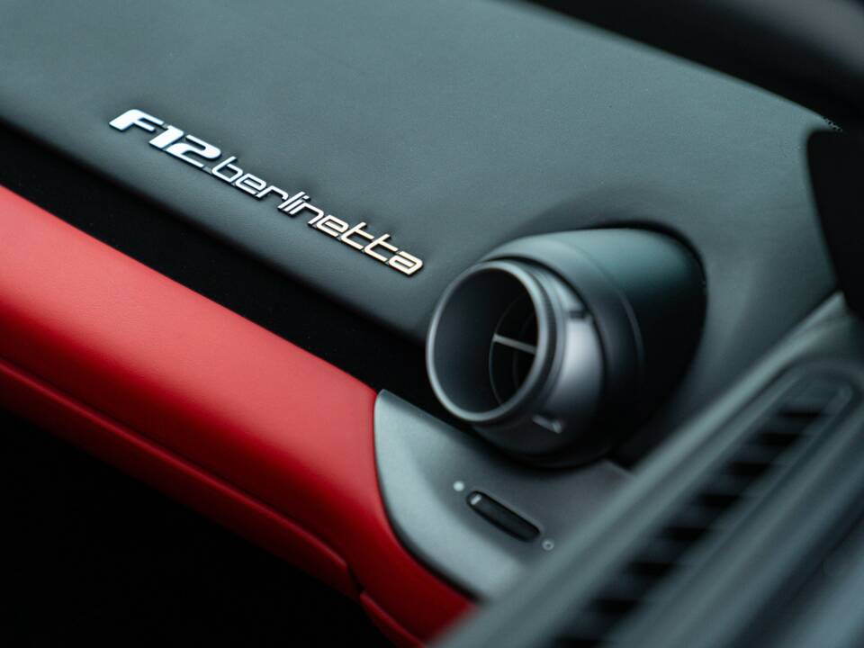 Image 46/50 of Ferrari F12berlinetta (2013)