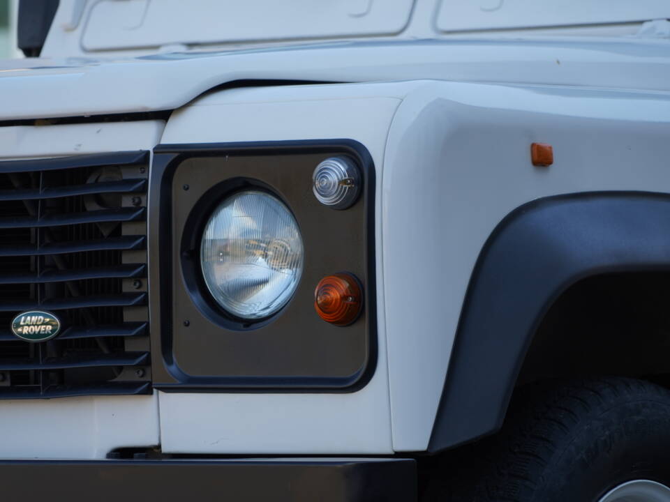 Image 44/45 de Land Rover Defender 90 (1996)