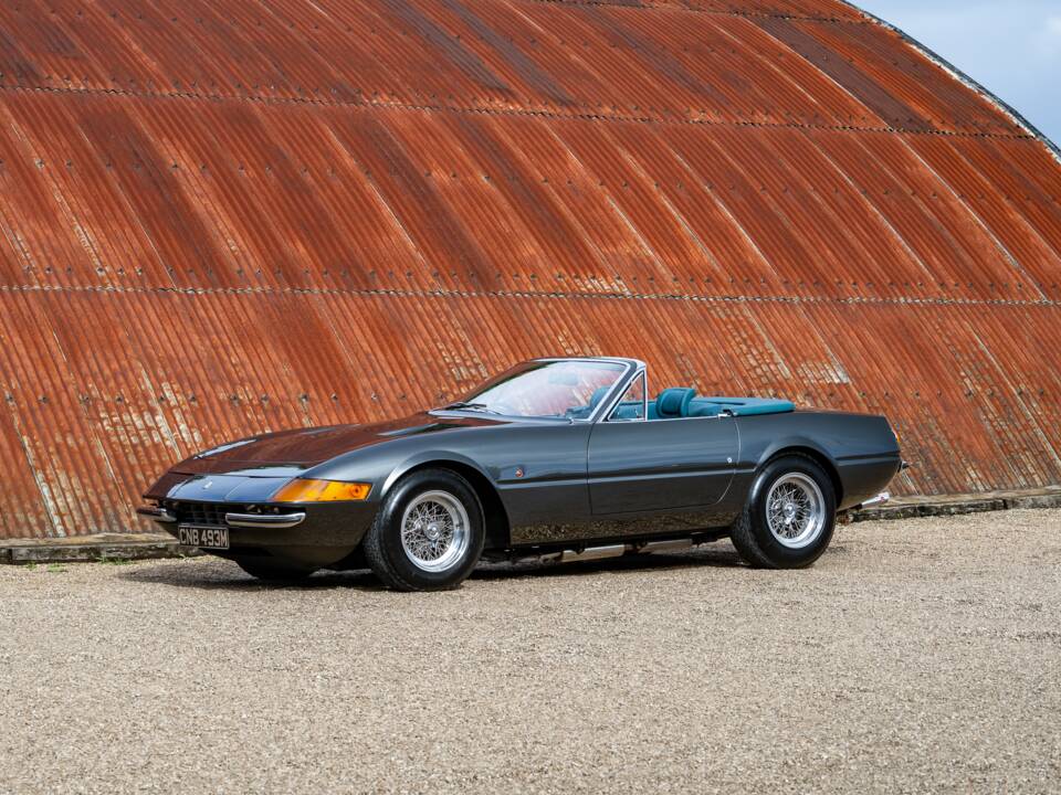 Imagen 2/32 de Ferrari 365 GTB&#x2F;4 Daytona (1973)
