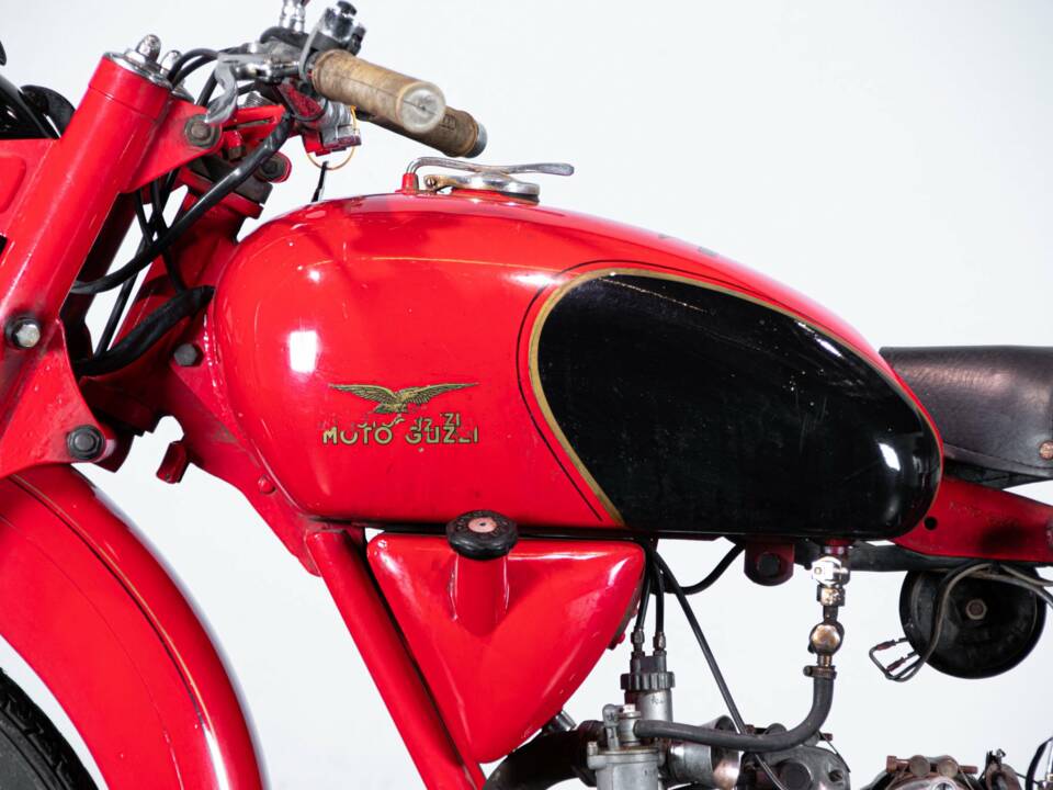 Image 15/50 of Moto Guzzi DUMMY (1955)