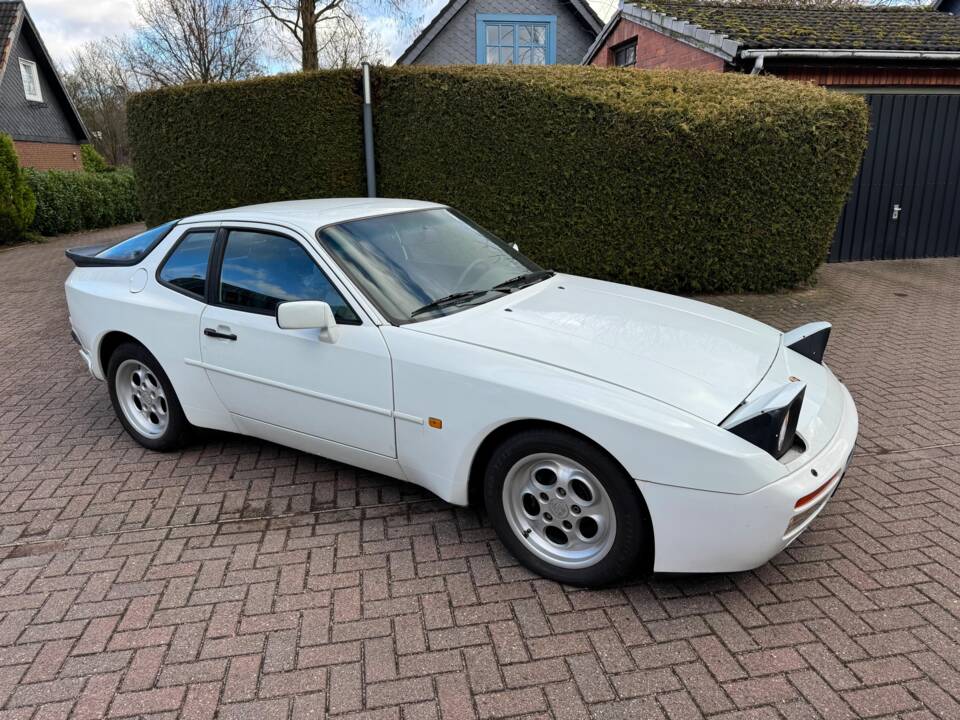 Bild 6/45 von Porsche 944 Turbo (1985)