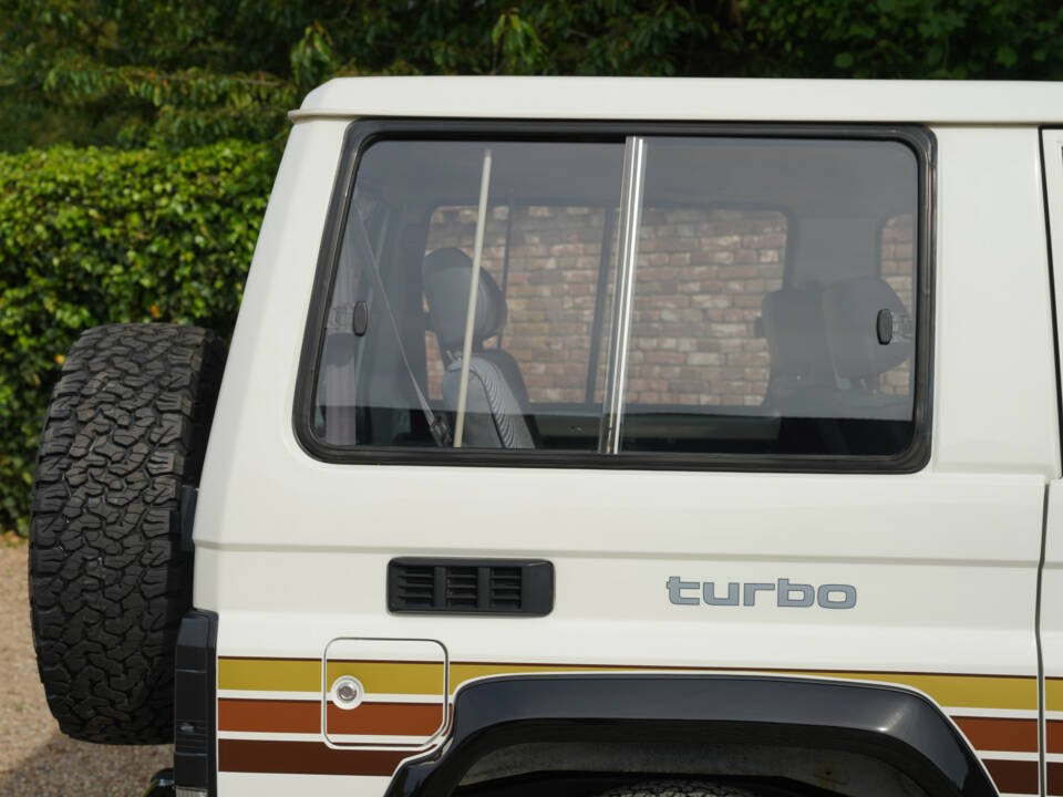 Immagine 18/50 di Toyota Land Cruiser 2.4 LX Turbo (1992)