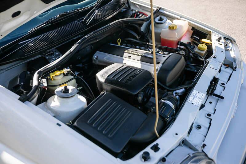 Image 24/41 of Ford Escort RS Cosworth (1995)