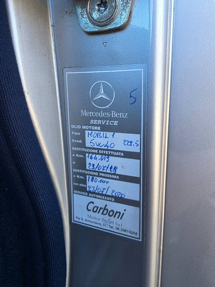 Bild 30/38 von Mercedes-Benz SL 500 (1998)