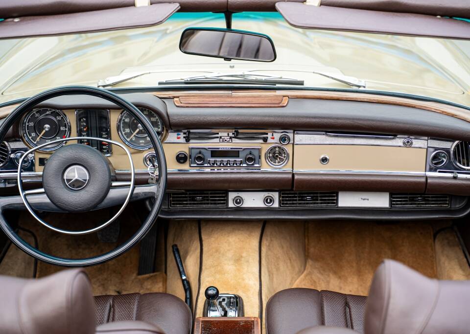 Image 47/56 de Mercedes-Benz 280 SL (1970)