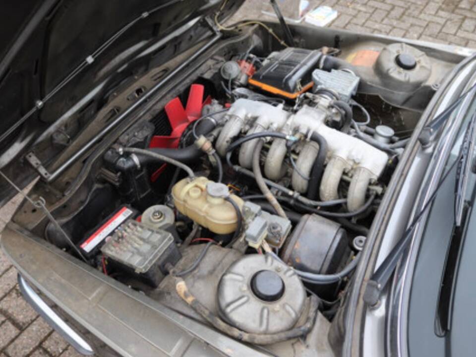 Bild 8/9 von BMW 528i (1979)