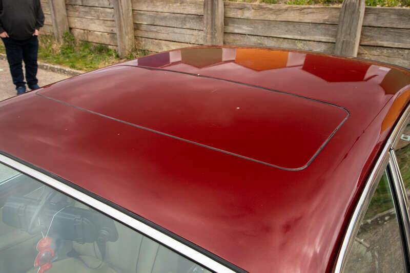 Image 27/50 of Daimler Double Six (1983)