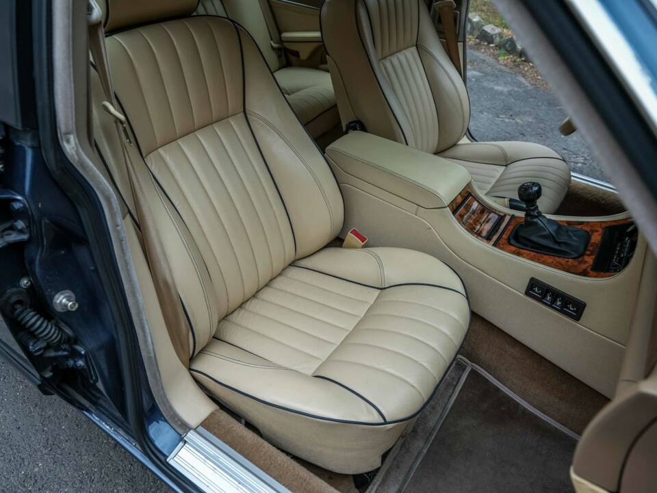 Immagine 46/55 di Jaguar XJ 40 (XJ-R) (1990)