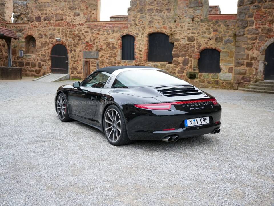 Afbeelding 2/7 van Porsche 911 Carrera 4S (2015)