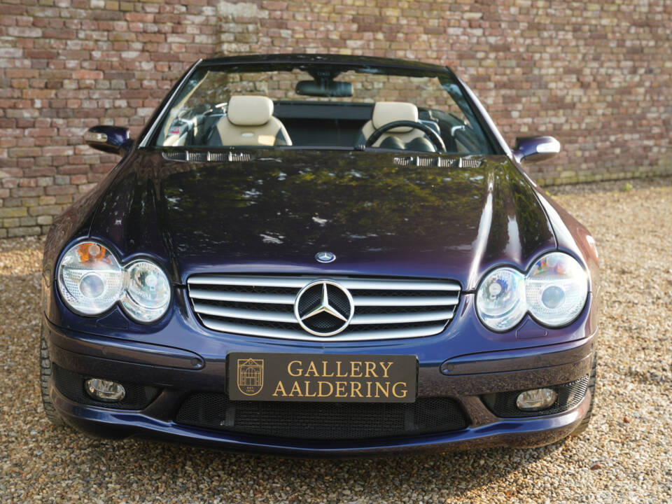 Image 5/50 of Mercedes-Benz SL 55 AMG (2006)