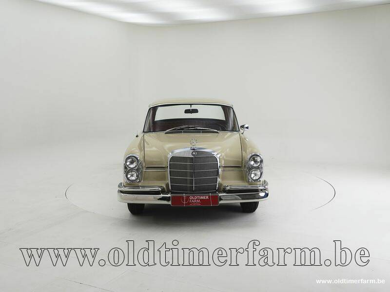 Image 5/15 of Mercedes-Benz 220 S b (1960)