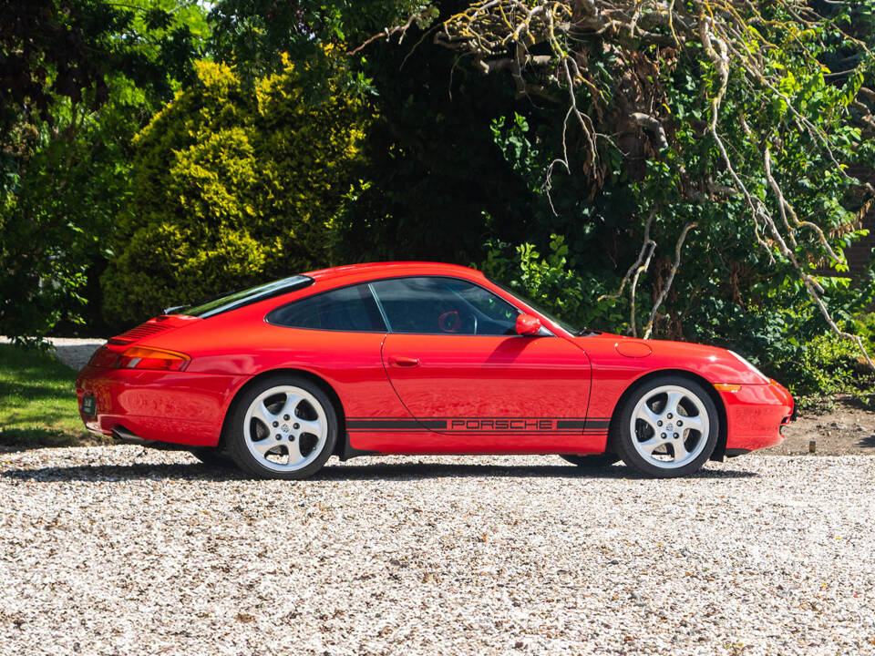 Bild 7/13 von Porsche 911 Carrera (1997)