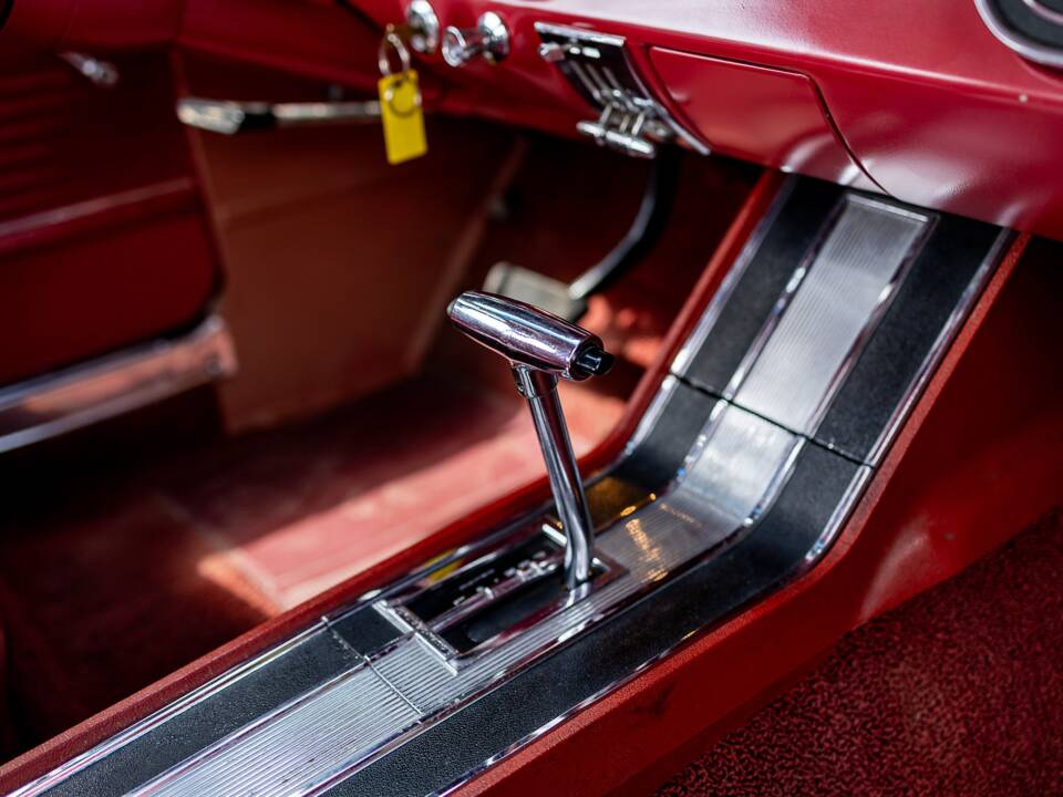 Image 26/50 of Ford Mustang 200 (1966)