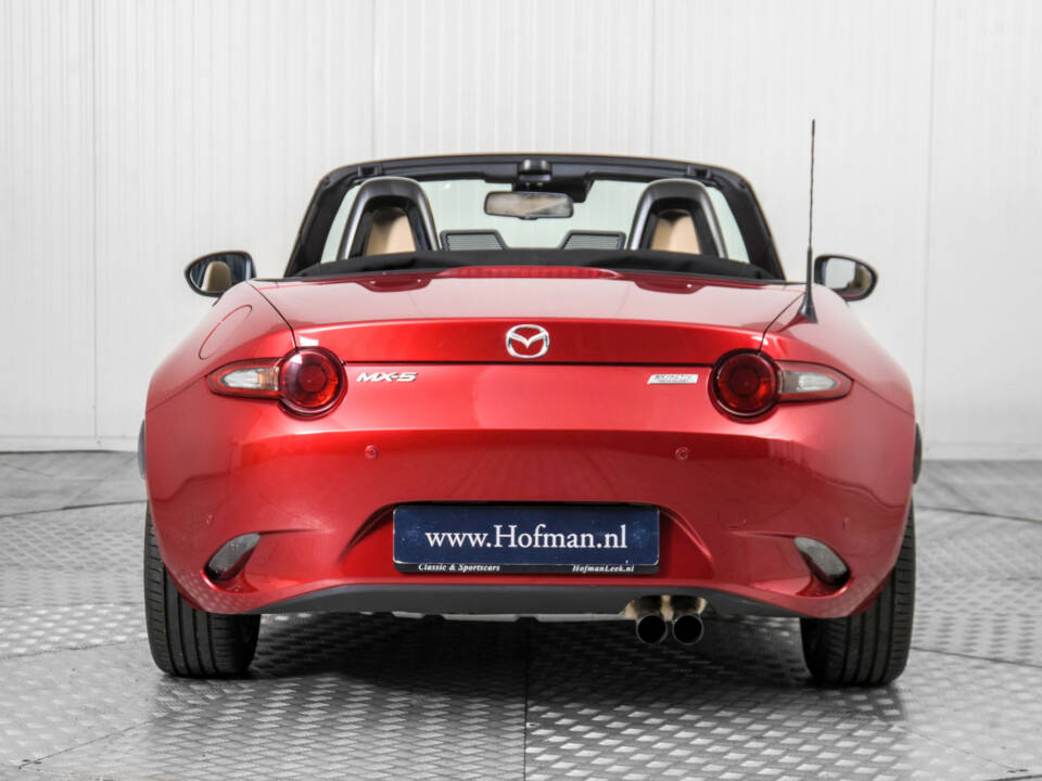 Image 13/50 of Mazda MX-5 2.0 (2015)