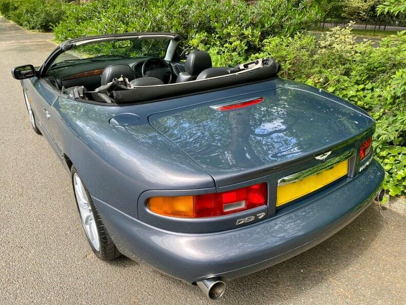 Image 29/50 of Aston Martin DB 7 Vantage Volante (2002)