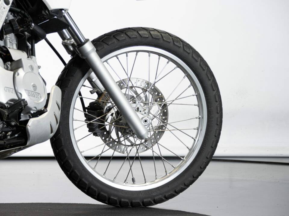 Bild 45/50 von BMW F 650 GS (2000)