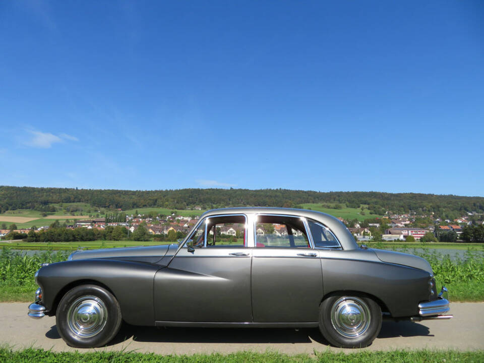 Image 3/20 of Daimler Majestic Major (1964)