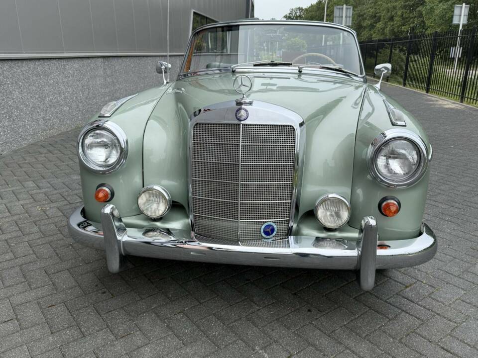 Image 5/50 of Mercedes-Benz 220 S Cabriolet (1958)