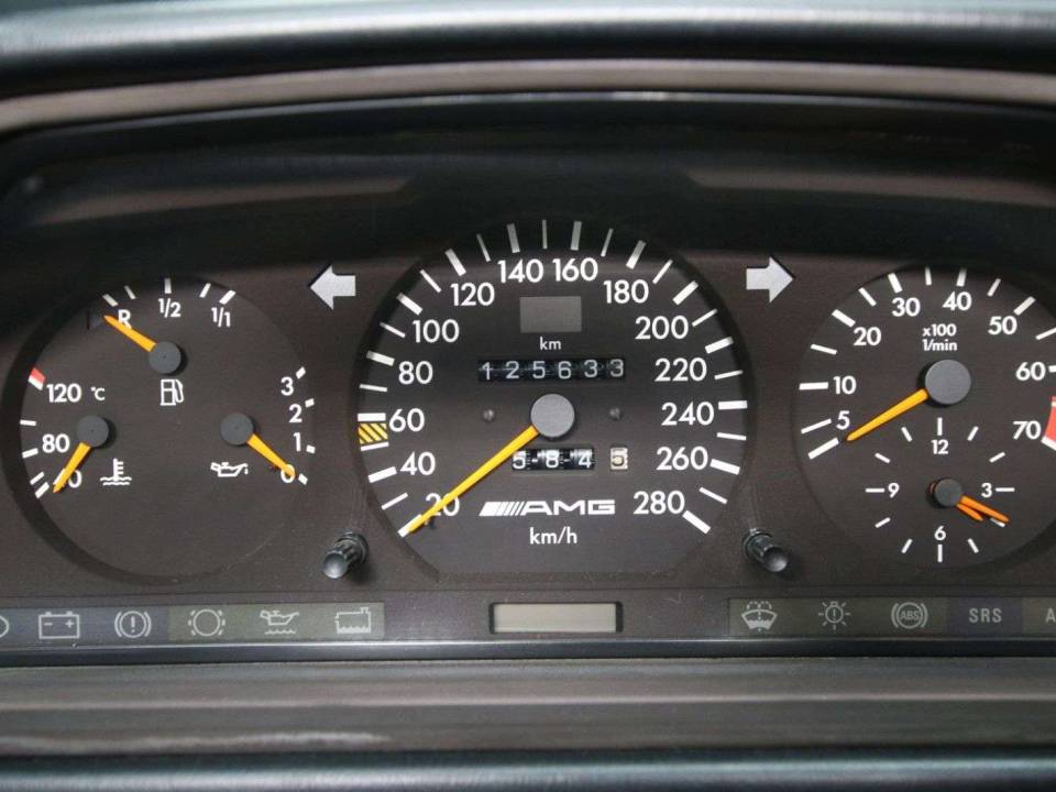 Bild 13/30 von Mercedes-Benz E 36 AMG T (1994)