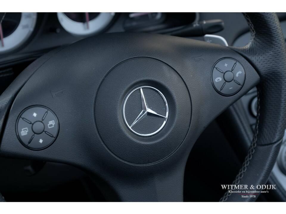 Imagen 32/36 de Mercedes-Benz SL 500 (2011)