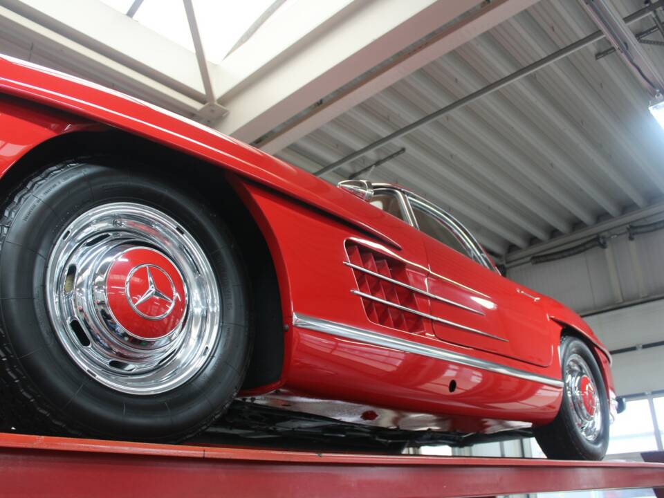 Image 8/50 of Mercedes-Benz 300 SL Roadster (1957)