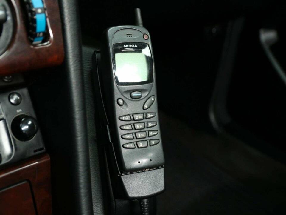Immagine 17/30 di Mercedes-Benz E 320 (1997)