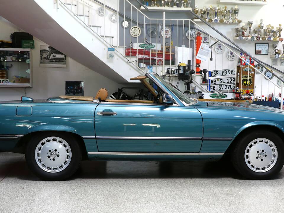 Image 7/25 of Mercedes-Benz 560 SL (1986)
