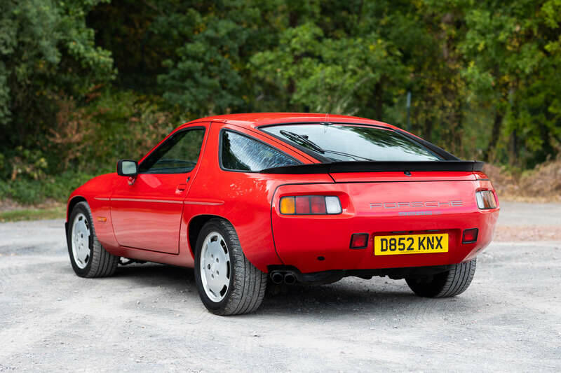 Image 4/50 of Porsche 928 S (1986)