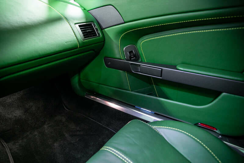 Immagine 17/43 di Aston Martin V8 Vantage (2010)