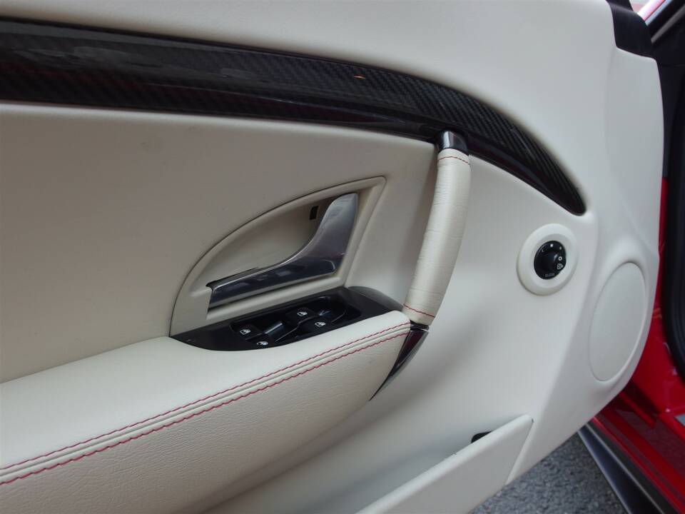Image 68/99 of Maserati GranCabrio Sport (2015)