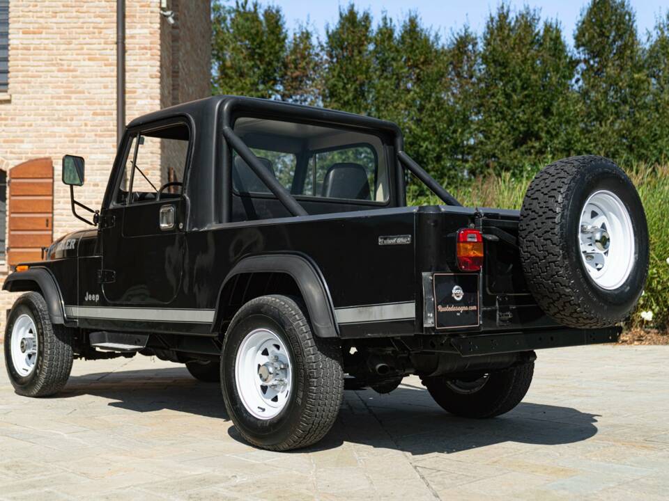 Image 7/50 of Jeep CJ-8 (1984)
