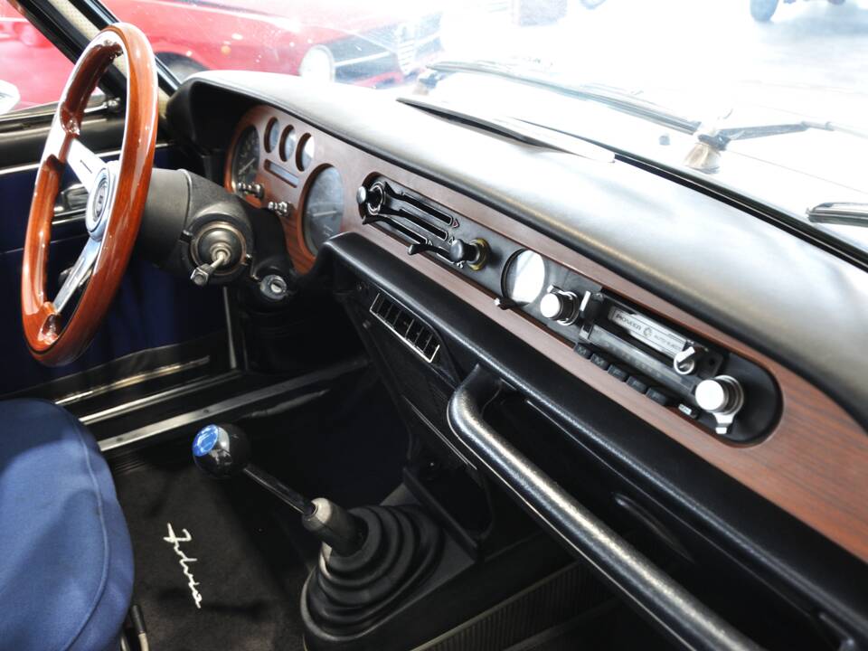 Image 30/32 of Lancia Fulvia 1.3 S (1973)