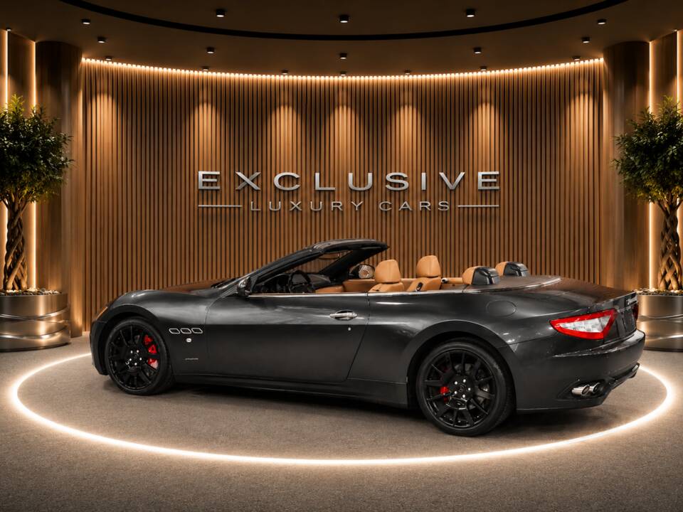 Bild 12/59 von Maserati GranCabrio 4.7 (2010)