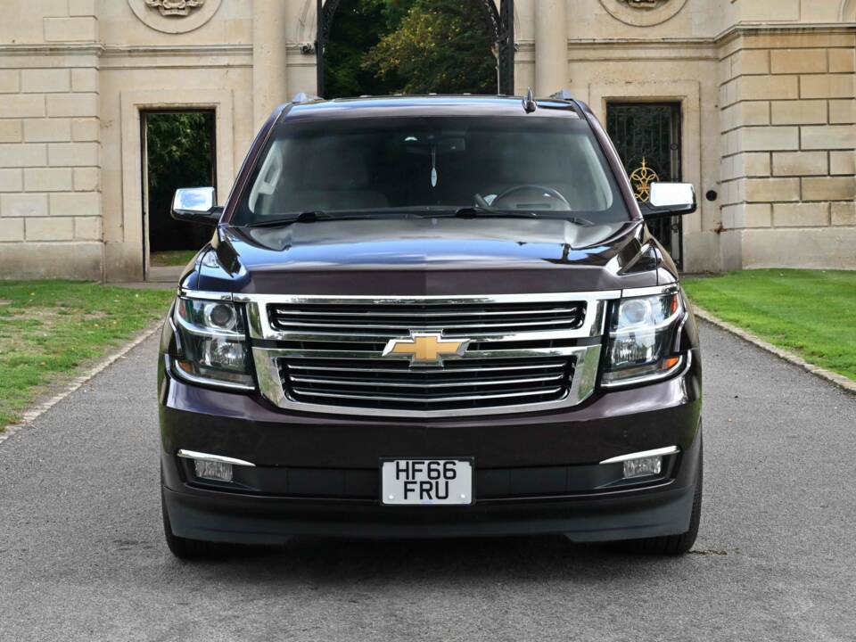 Image 28/50 of Chevrolet Suburban (2017)