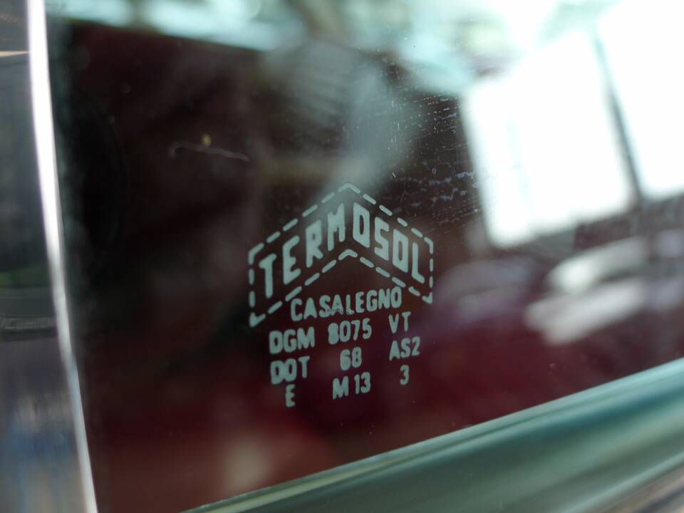 Image 18/42 of Alfa Romeo 2000 GT Veloce (1975)