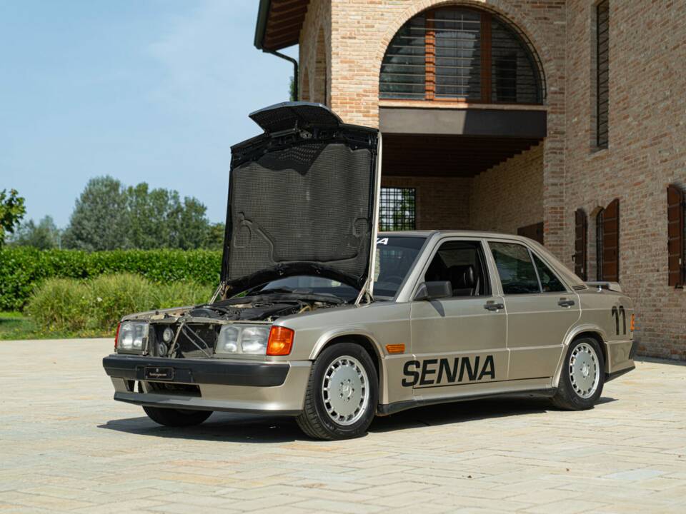 Obraz 42/50 pojazdu Mercedes-Benz 190 E 2.3-16 (1985)