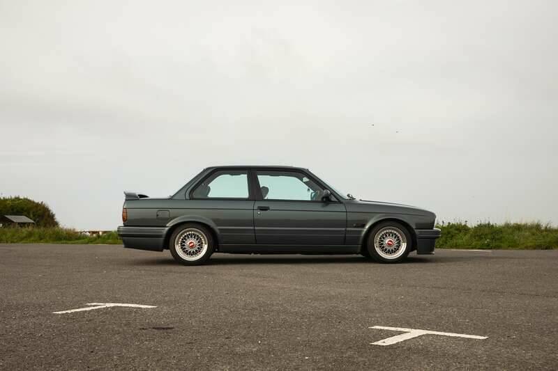 Image 17/50 of BMW 325i (1990)